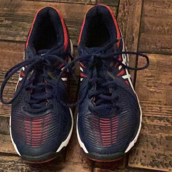 Asics gel netburner volleyball shoes Sz 9 - Picture 4 of 15